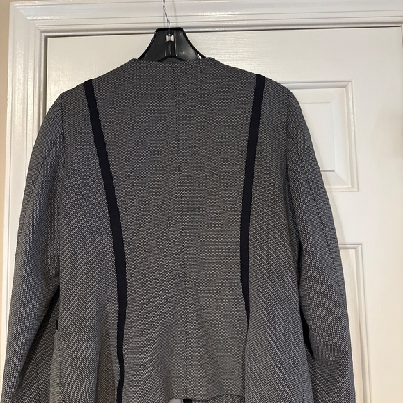 Jacket - Picture 2 of 3